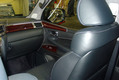 Перетяжка подголовника переднего сиденья кожей в Lexus LX
