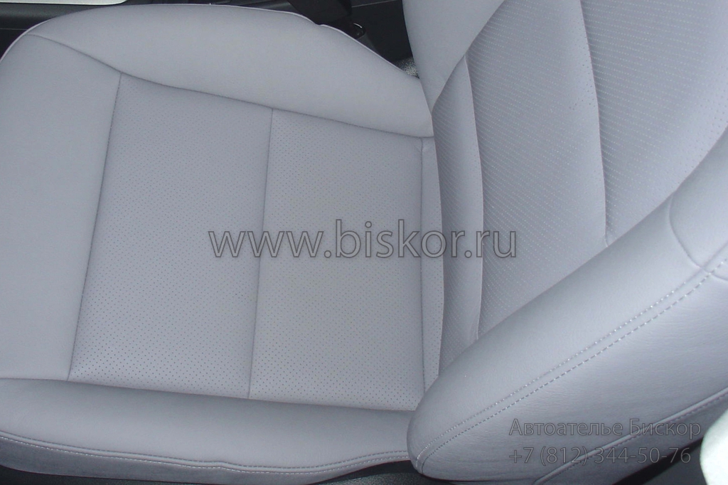 Перетяжка подушки переднего сиденься Audi Q3